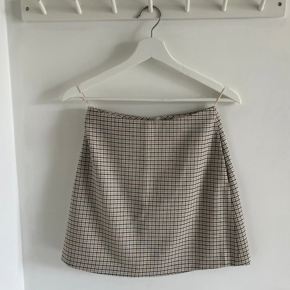 *new* aritzia wilfred check / houndstooth mini skirt - size 0 - Picture 3 of 9